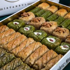 Alternative view of بقلاوة مشكلة بالفستق والجوز 2.25 كجم | حلويات حافظ مصطفى